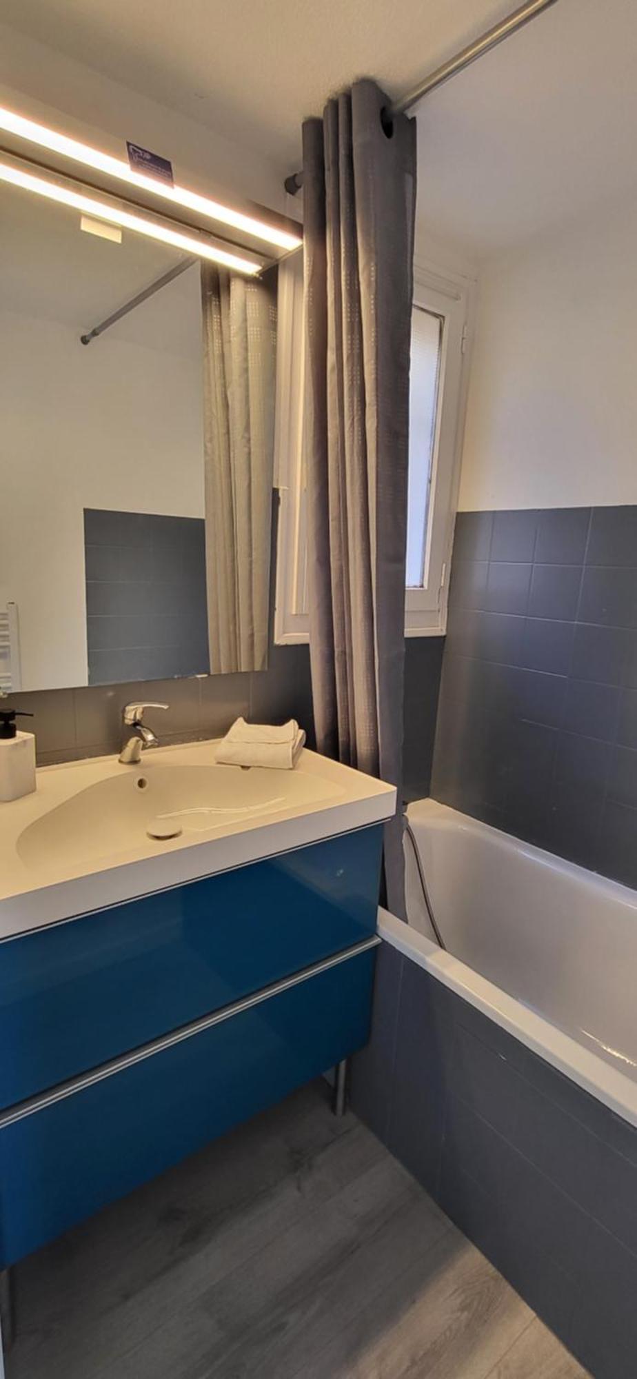 Appartement En Residence Avec Piscine 邦多勒 外观 照片