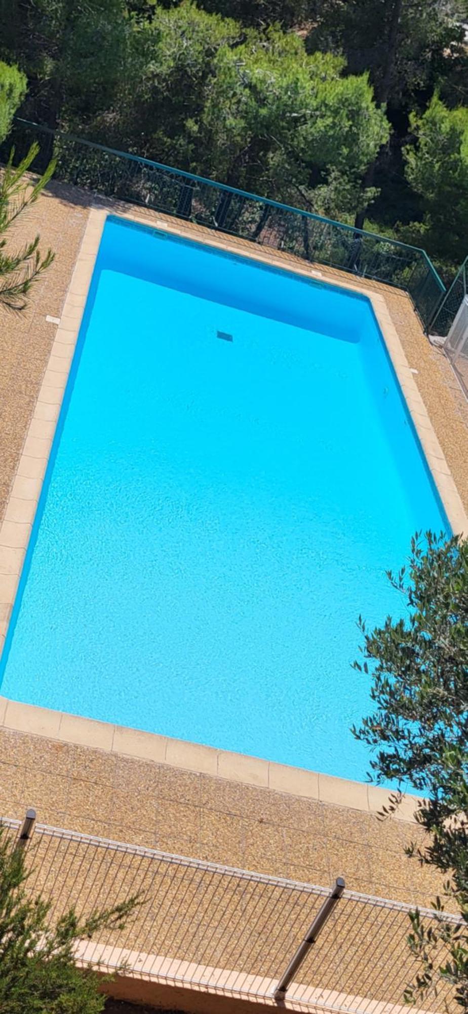 Appartement En Residence Avec Piscine 邦多勒 外观 照片