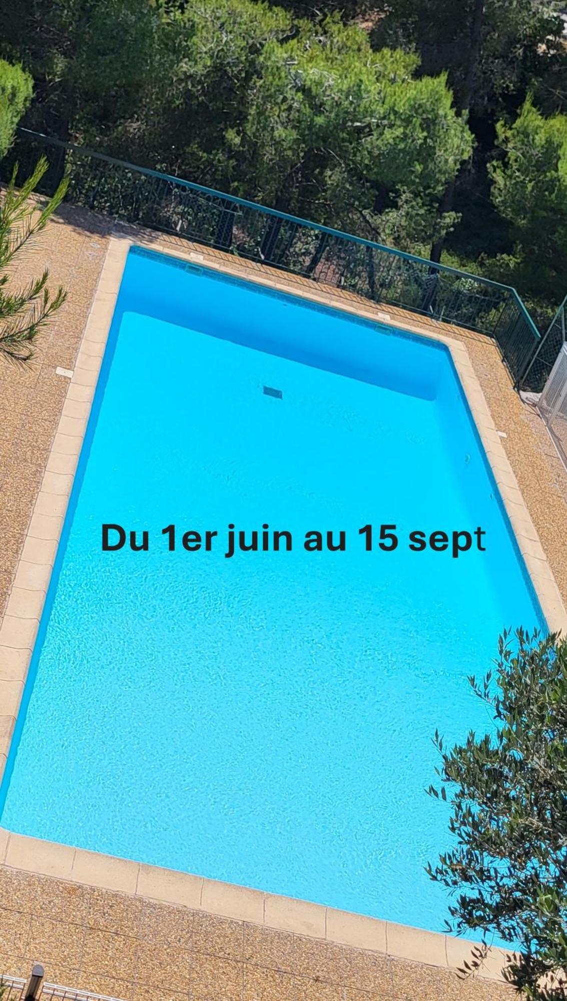 Appartement En Residence Avec Piscine 邦多勒 外观 照片